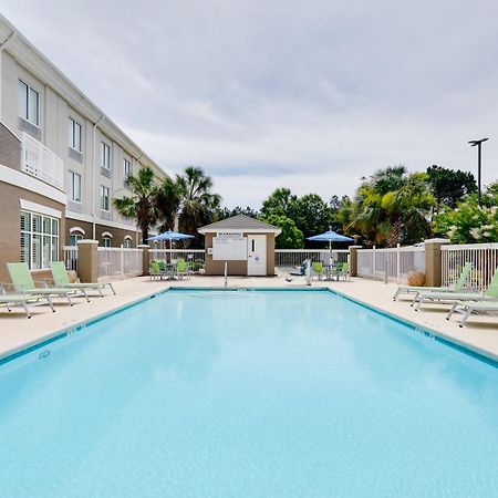 Holiday Inn Express Hotel & Suites Dublin By Ihg Dış mekan fotoğraf
