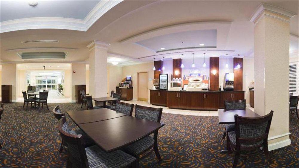 Holiday Inn Express Hotel & Suites Dublin By Ihg Dış mekan fotoğraf
