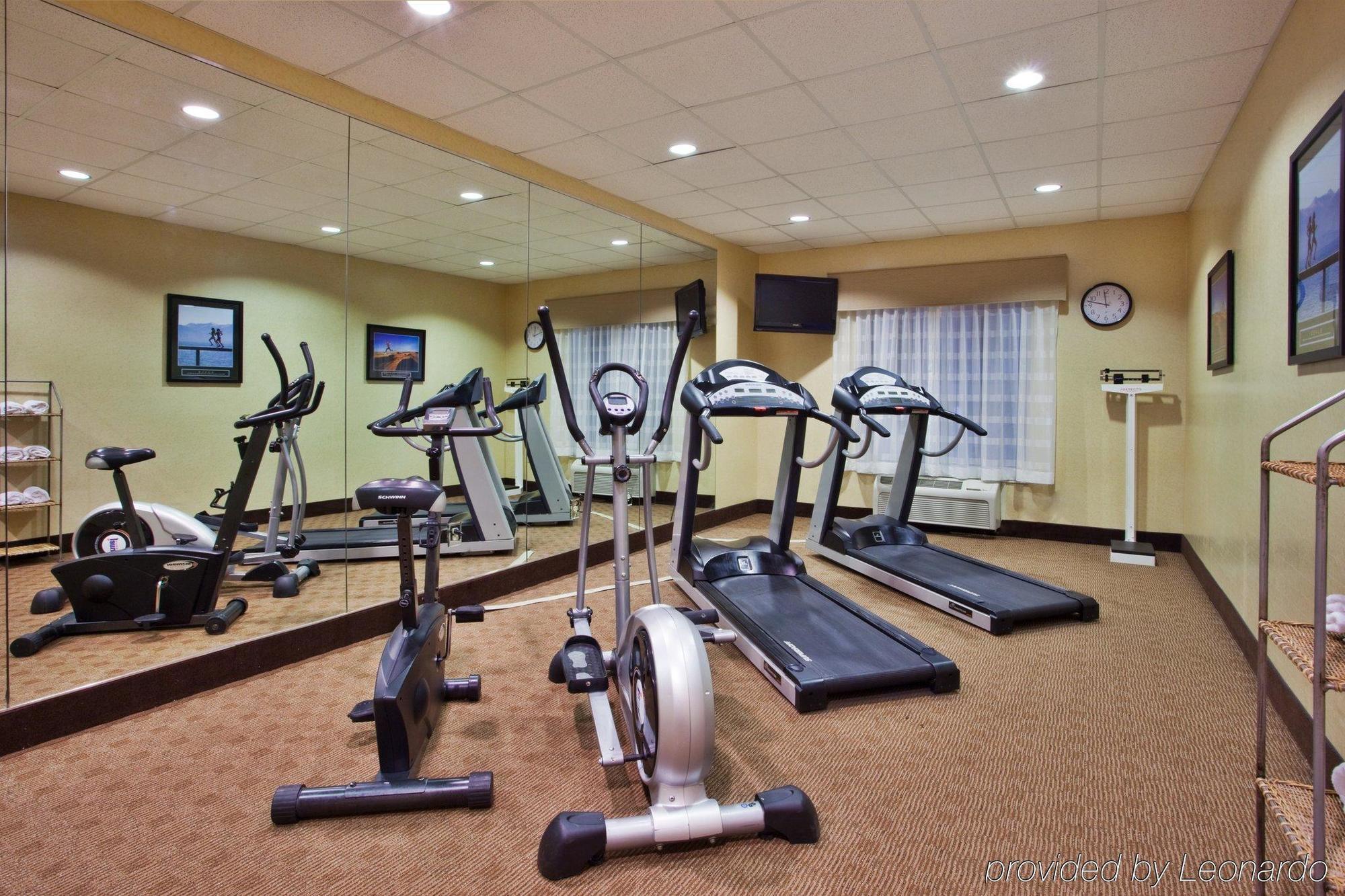 Holiday Inn Express Hotel & Suites Dublin By Ihg Dış mekan fotoğraf