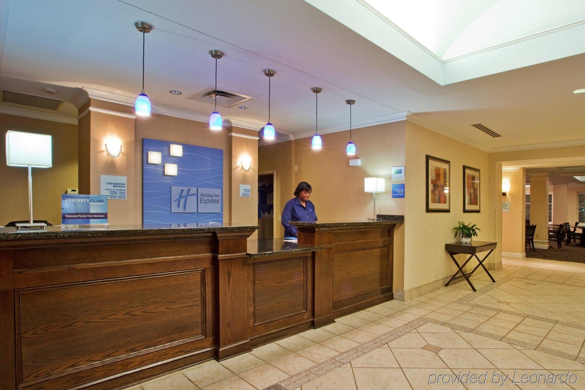 Holiday Inn Express Hotel & Suites Dublin By Ihg Dış mekan fotoğraf