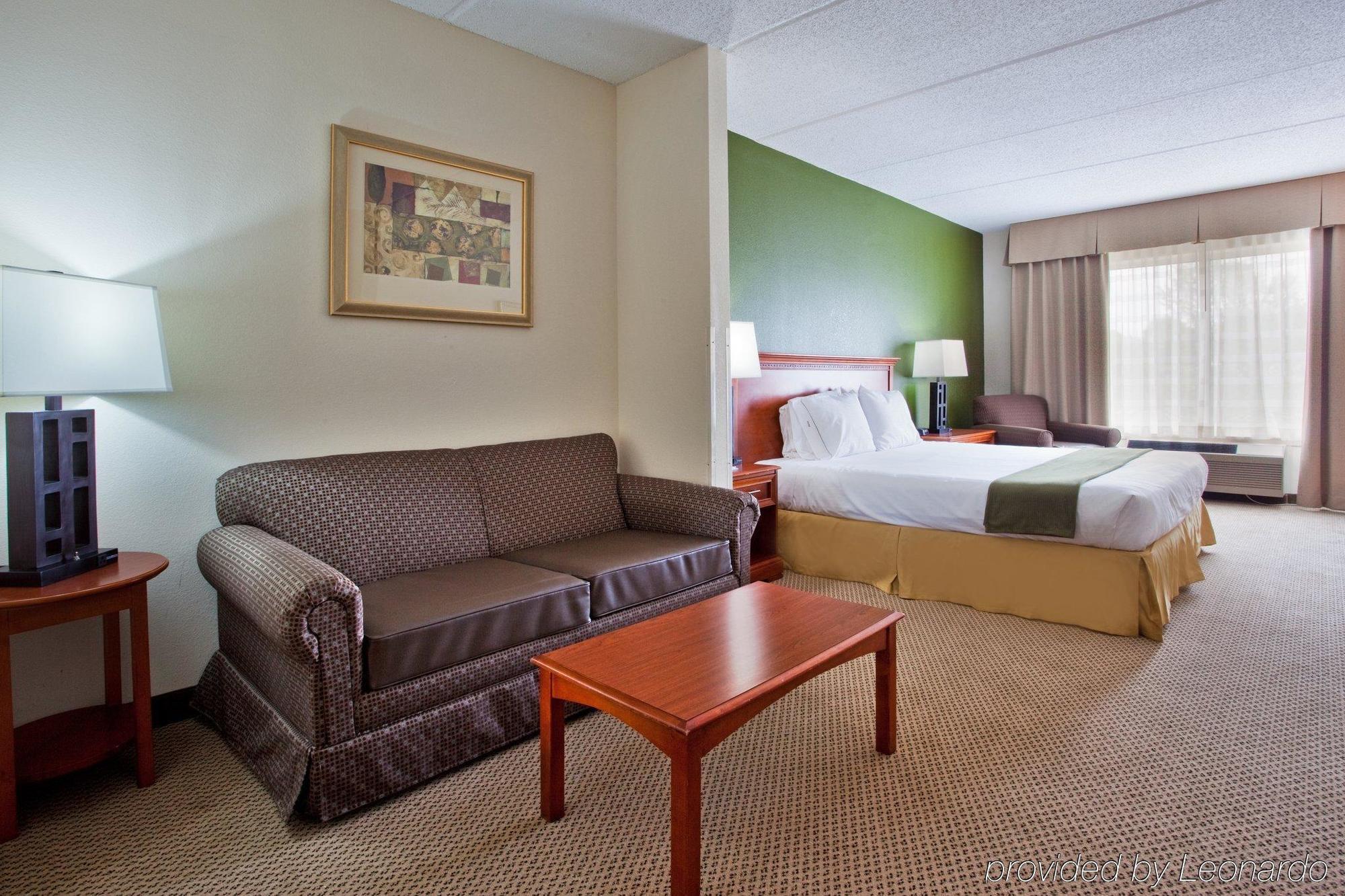 Holiday Inn Express Hotel & Suites Dublin By Ihg Dış mekan fotoğraf