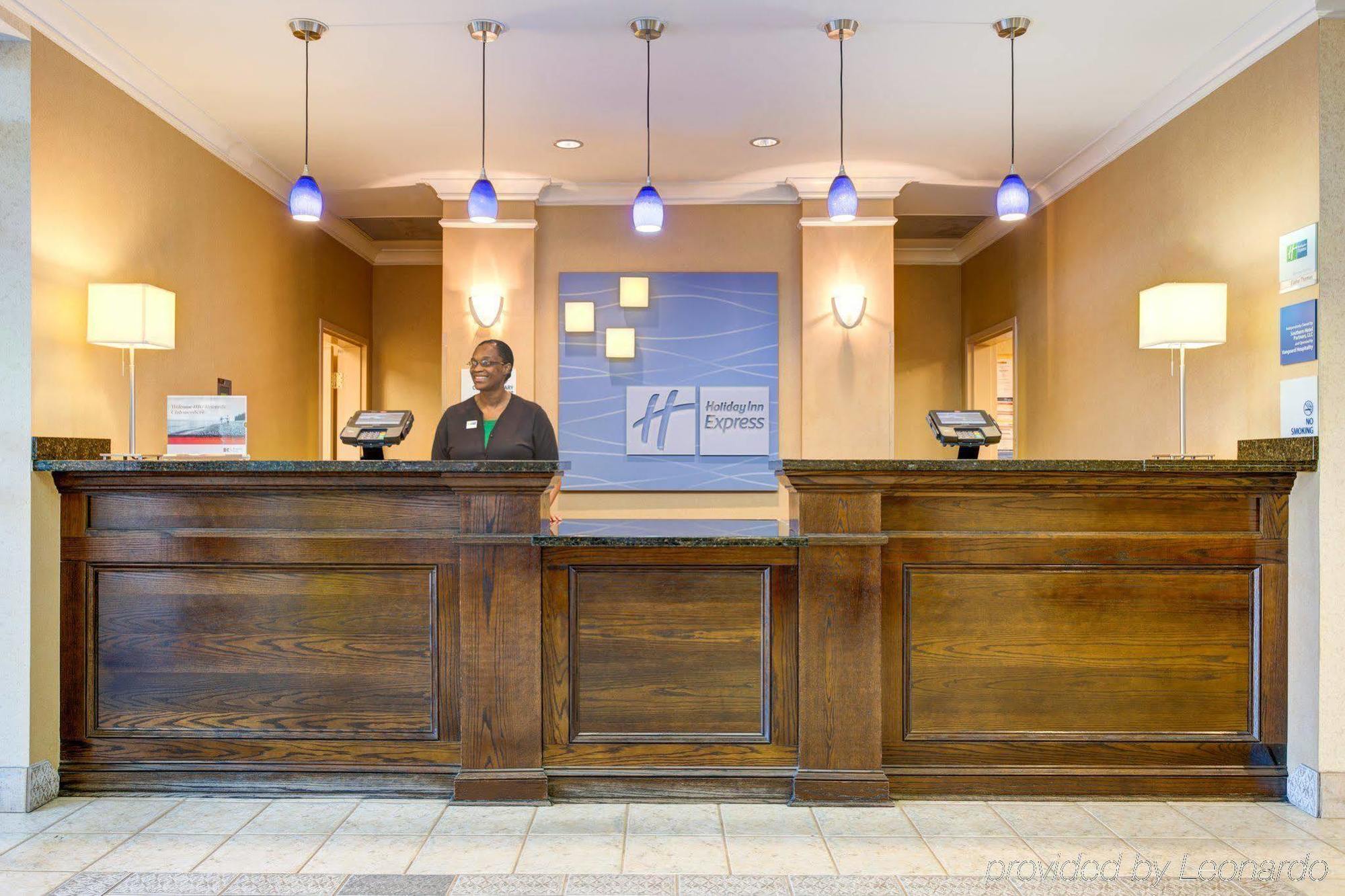 Holiday Inn Express Hotel & Suites Dublin By Ihg Dış mekan fotoğraf