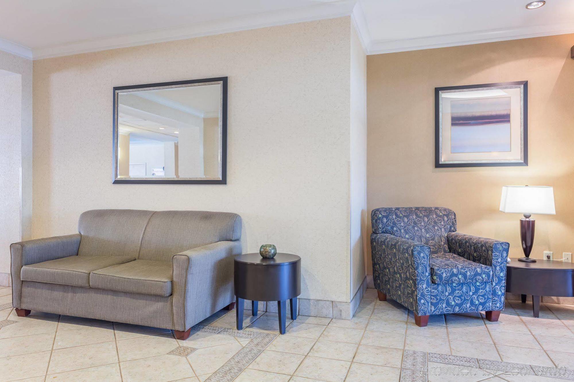 Holiday Inn Express Hotel & Suites Dublin By Ihg Dış mekan fotoğraf