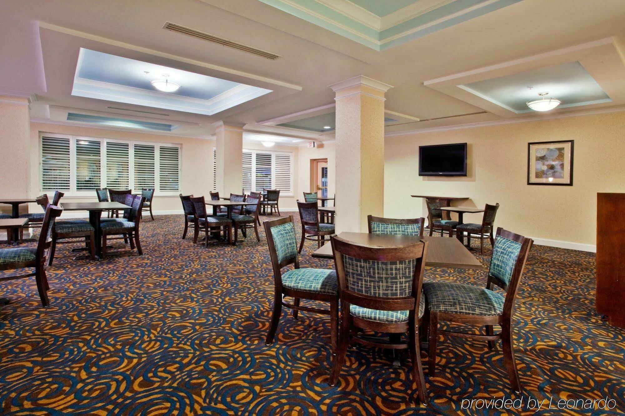 Holiday Inn Express Hotel & Suites Dublin By Ihg Dış mekan fotoğraf